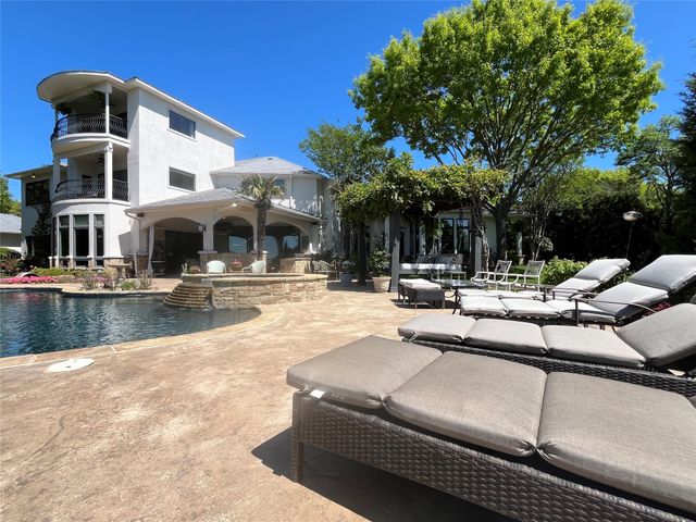 707 Oakhill Lane, Cedar Hill, TX 75104