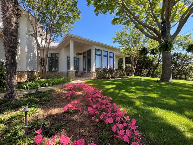 707 Oakhill Lane, Cedar Hill, TX 75104