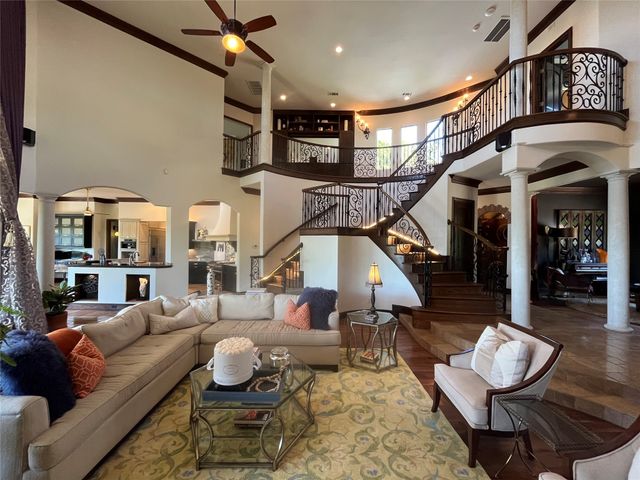 707 Oakhill Lane, Cedar Hill, TX 75104