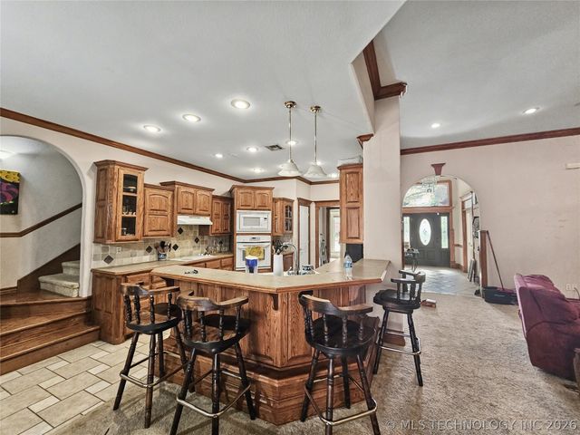 502 W 3rd Place, Tahlequah, OK 74464