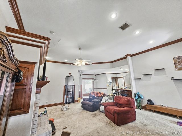 502 W 3rd Place, Tahlequah, OK 74464