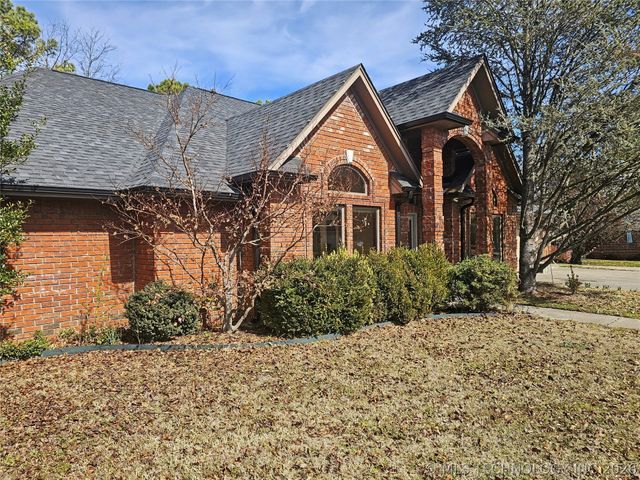 502 W 3rd Place, Tahlequah, OK 74464