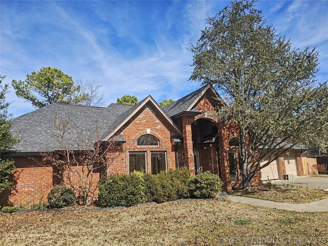 502 W 3rd Place, Tahlequah, OK 74464