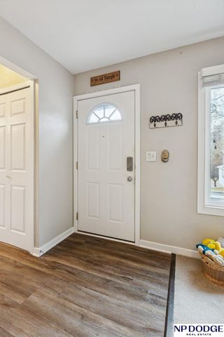 206 Bancroft Plaza, Omaha, NE 68108