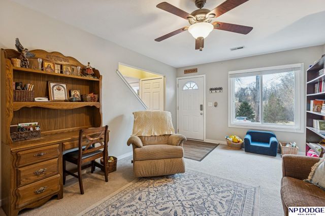 206 Bancroft Plaza, Omaha, NE 68108