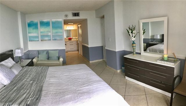 290 174th St 1507, Sunny Isles Beach, FL 33160