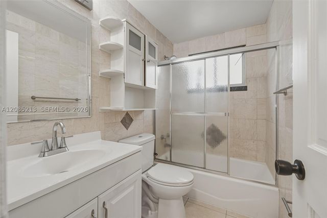 5820 NE 2nd Ave, Oakland Park, FL 33334