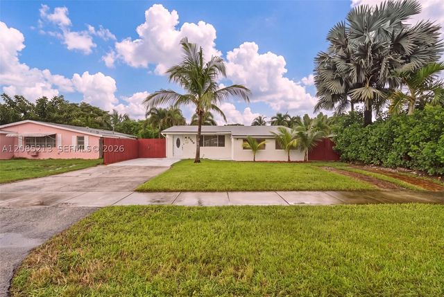 5820 NE 2nd Ave, Oakland Park, FL 33334
