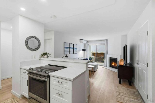 1810 S El Camino Real 106, Encinitas, CA 92024