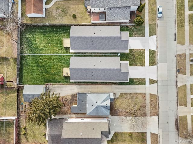 4845 Harding St, Dearborn Heights, MI 48125