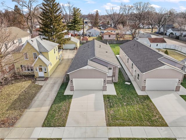 4845 Harding St, Dearborn Heights, MI 48125