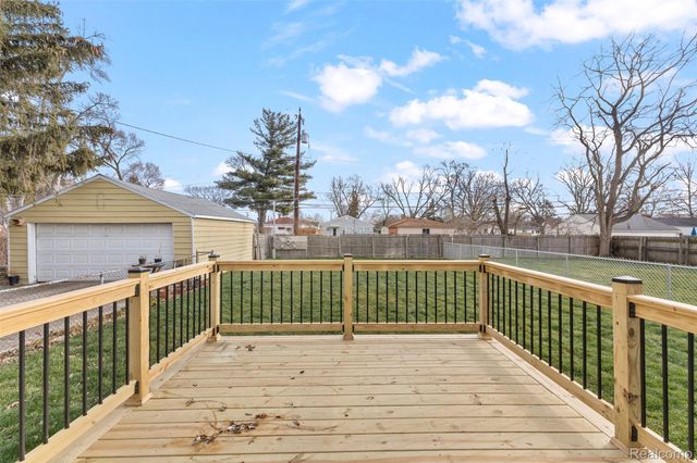 4845 Harding St, Dearborn Heights, MI 48125