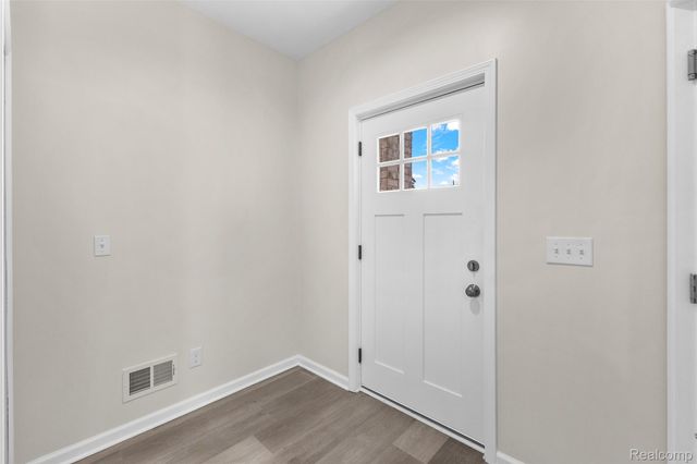 4845 Harding St, Dearborn Heights, MI 48125