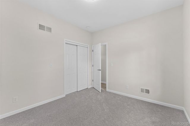 4845 Harding St, Dearborn Heights, MI 48125