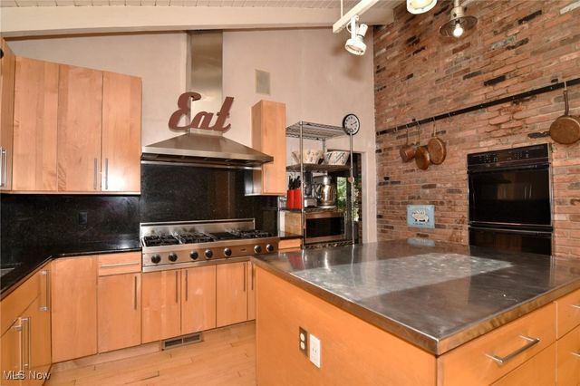 30700 Ainsworth Drive, Pepper Pike, OH 44124