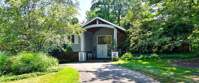 30700 Ainsworth Drive, Pepper Pike, OH 44124