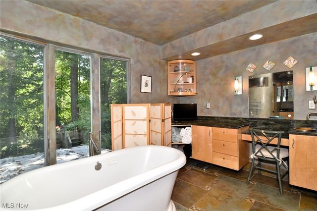 30700 Ainsworth Drive, Pepper Pike, OH 44124