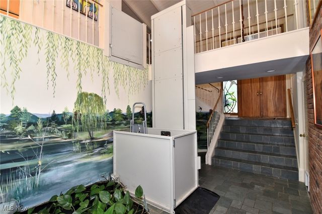 30700 Ainsworth Drive, Pepper Pike, OH 44124