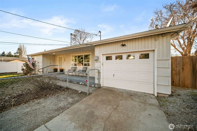 340 N Kentucky Avenue, East Wenatchee, WA 98802