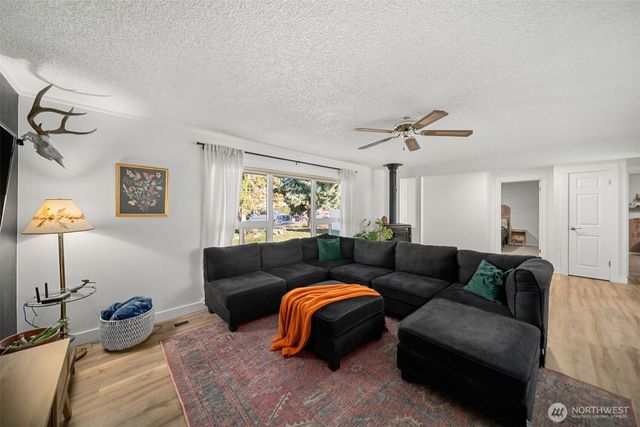 340 N Kentucky Avenue, East Wenatchee, WA 98802