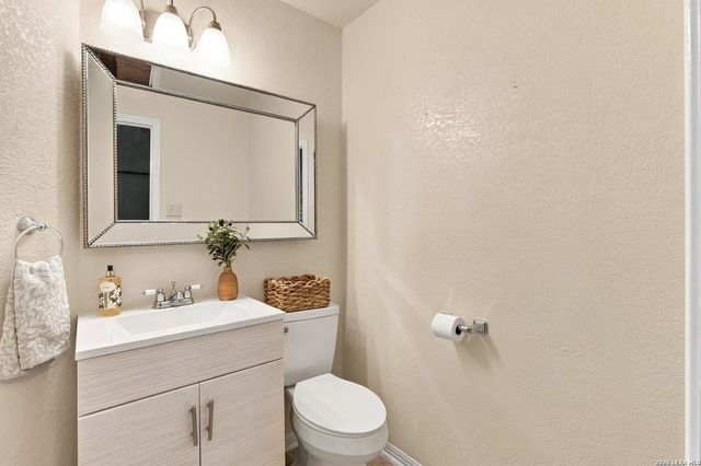511 DEER CROSS LN, San Antonio, TX 78260