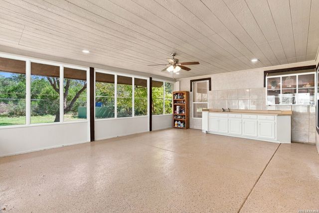 511 DEER CROSS LN, San Antonio, TX 78260