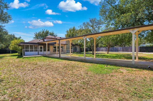 511 DEER CROSS LN, San Antonio, TX 78260