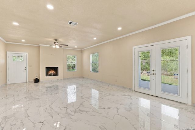 511 DEER CROSS LN, San Antonio, TX 78260