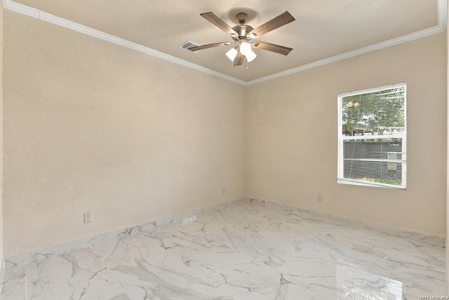 511 DEER CROSS LN, San Antonio, TX 78260