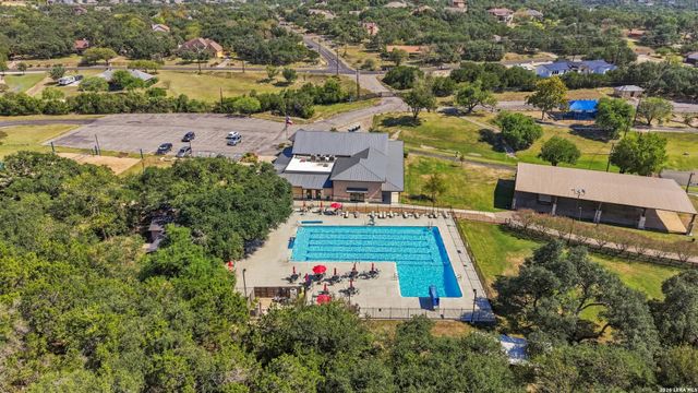 511 DEER CROSS LN, San Antonio, TX 78260