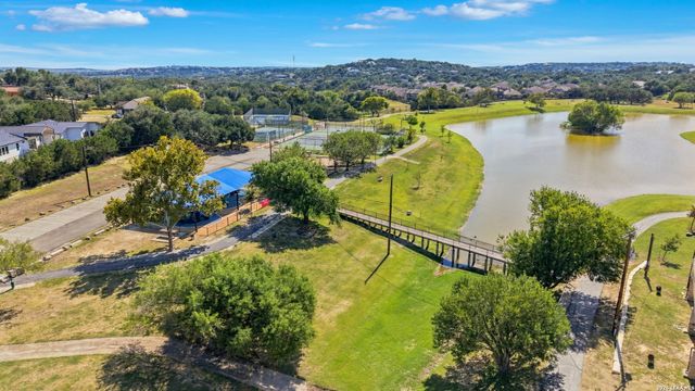 511 DEER CROSS LN, San Antonio, TX 78260