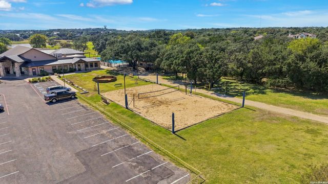 511 DEER CROSS LN, San Antonio, TX 78260