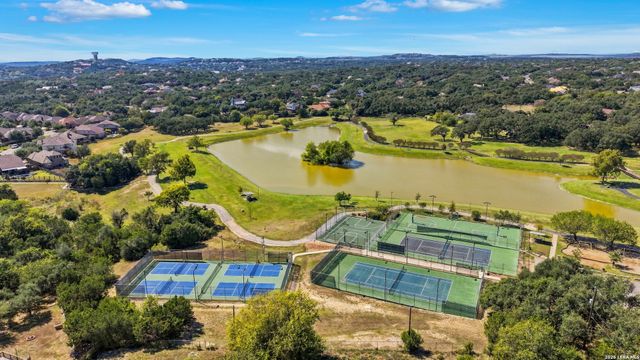 511 DEER CROSS LN, San Antonio, TX 78260
