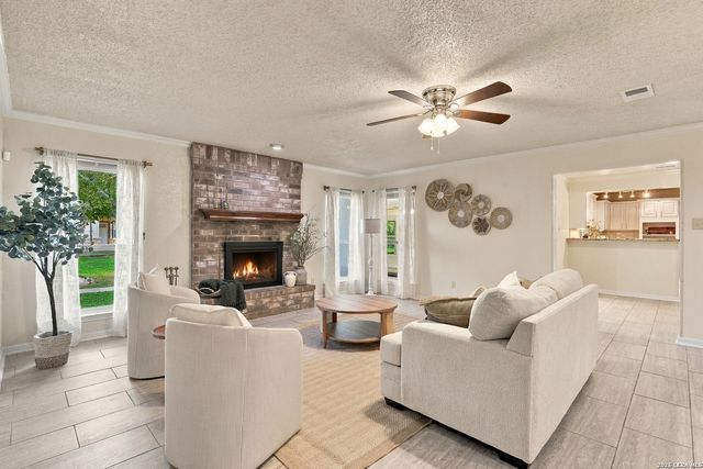511 DEER CROSS LN, San Antonio, TX 78260