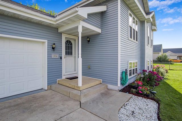 104 Shawn Avenue, Arlington, WI 53911