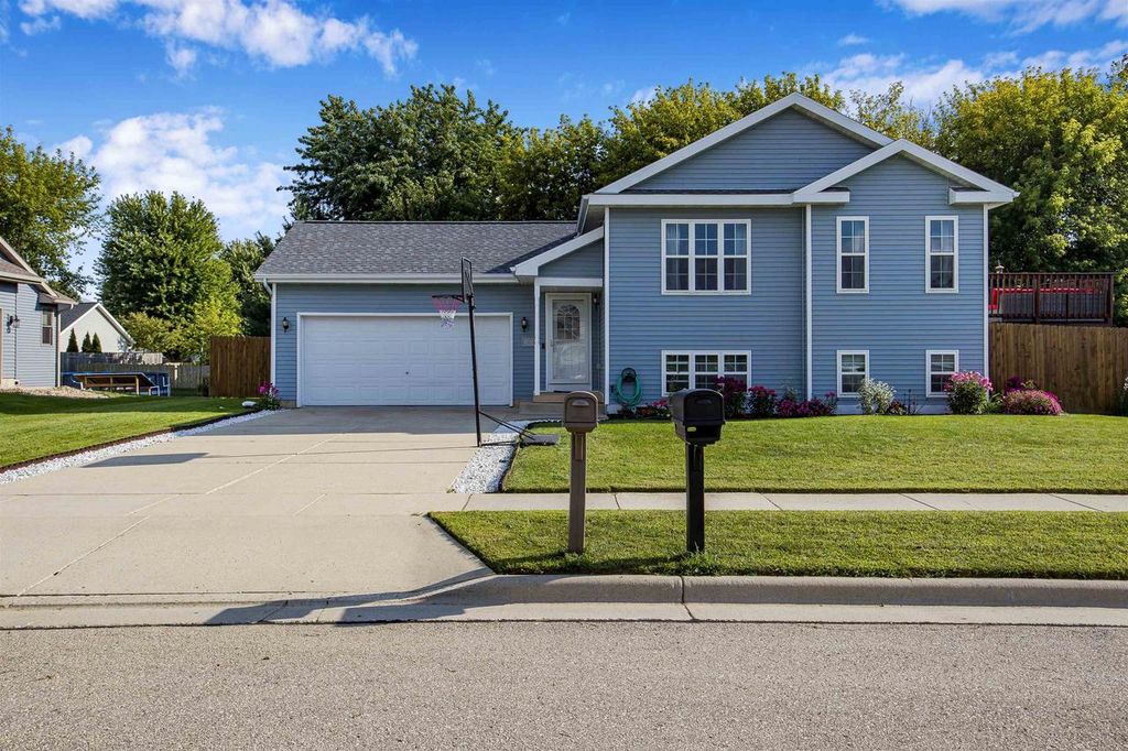 104 Shawn Avenue, Arlington, WI 53911