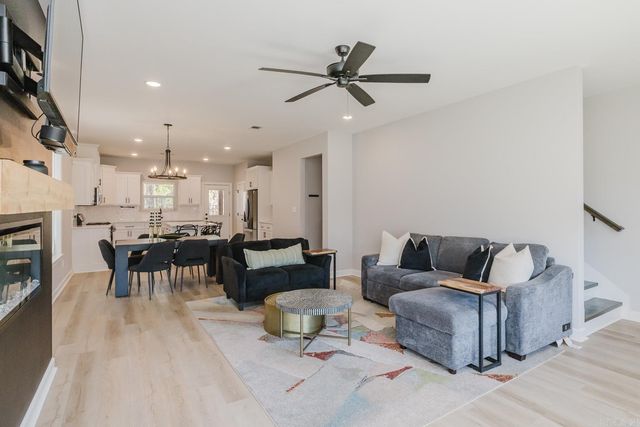 1104 Grand Teton Dr, Benton, AR 72019