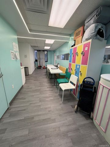 136-46 41st Avenue 1E, Flushing, NY 11355