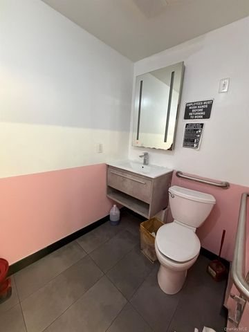 136-46 41st Avenue 1E, Flushing, NY 11355