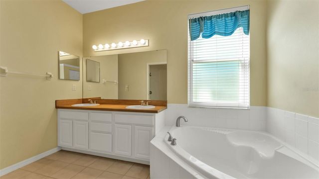 4024 WINDCHIME LANE, Lakeland, FL 33811