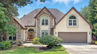 705 Lago Circle, Knoxville, TN 37922