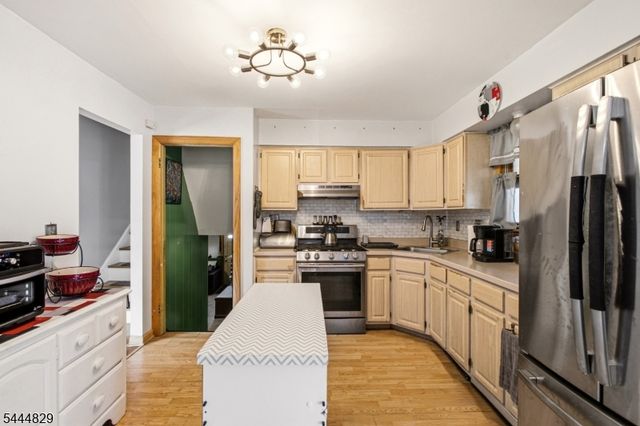1852 W 5Th St, Piscataway Twp., NJ 08854