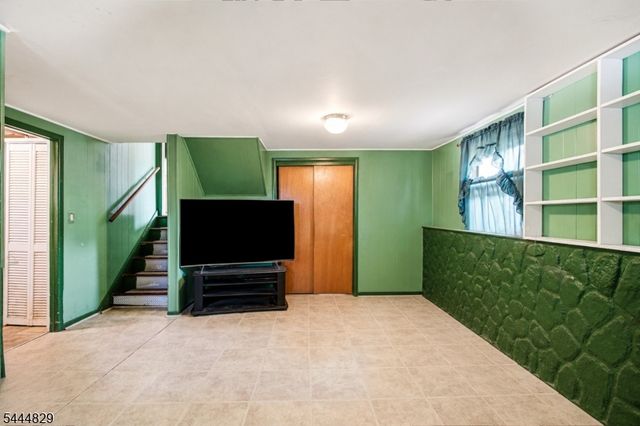 1852 W 5Th St, Piscataway Twp., NJ 08854