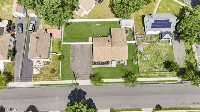 1852 W 5Th St, Piscataway Twp., NJ 08854