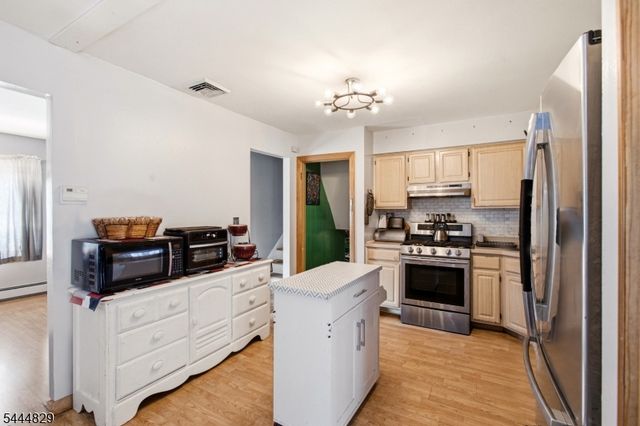 1852 W 5Th St, Piscataway Twp., NJ 08854
