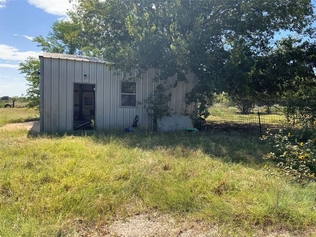 8989 Fm 141 RD, Dime Box, TX 77853