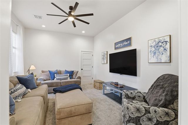 712 Forest Circle, Washington, OK 73093