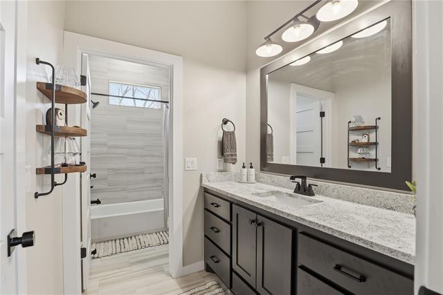 712 Forest Circle, Washington, OK 73093