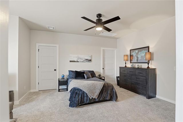 712 Forest Circle, Washington, OK 73093