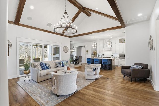 712 Forest Circle, Washington, OK 73093